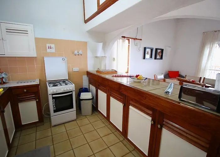 Kaz Bulinger Villa *
