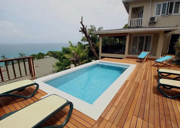 Kaz Bulinger Villa Machabee